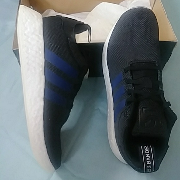 Adidas Originals NMD R2 - Picture 2 of 6